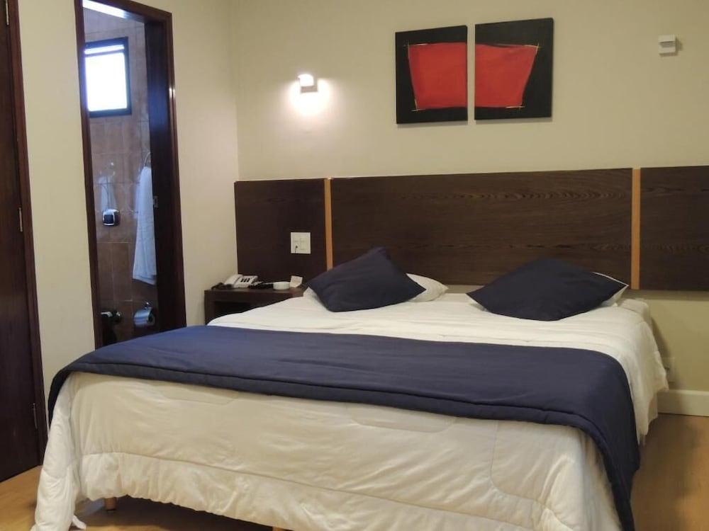 Entremares Hotel